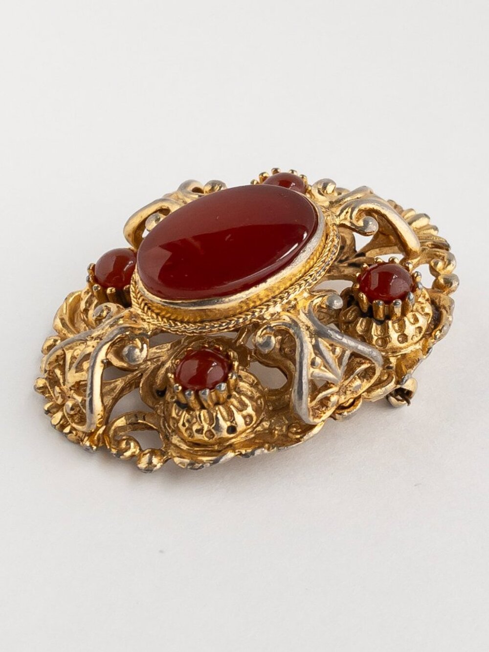 Vintage Sphinx Brooch Red Poured Glass Cabochons Rococo Baroque A530 - Picture 7 of 15